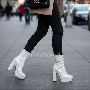 Guess BYRA Women’s Platform Block Heel Ankle Boots Ivory Patent Size 10M NWB